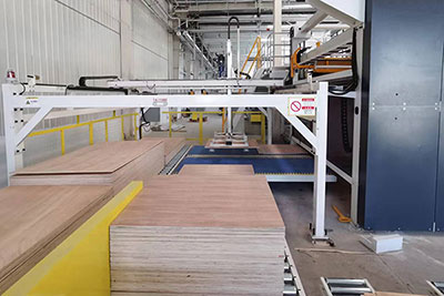 Роботизированная система подачи прокладочных листов